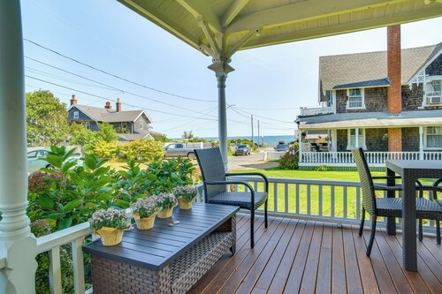 Steps to Inkwell Beach: Victorian Home!