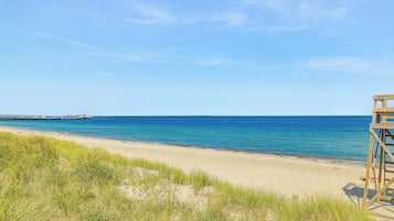 House (6 Bedrooms) | Interior