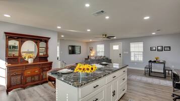 Stuga (3 Bedrooms) | Interiör