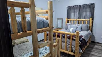 3 bedrooms, free WiFi, bed sheets