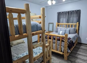 3 bedrooms, free WiFi, bed sheets