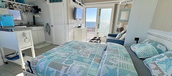 Decadent Beachside Cottage 50 Feet to Waters Edge (2393)