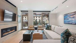 TV, fireplace - Snowmass Lux Getaway 258 (Snowmass Village)
