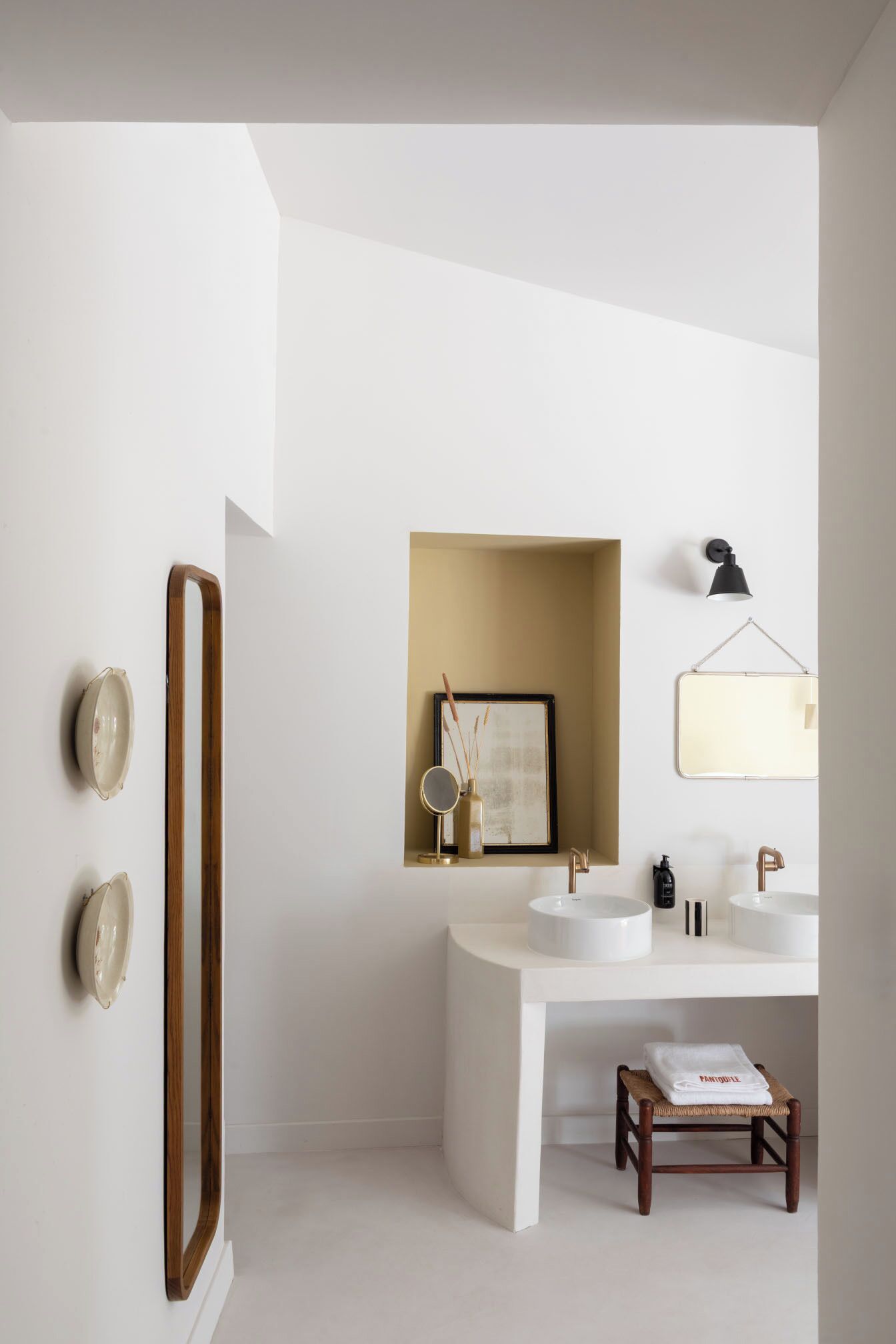 ห้องดีลักซ์ดับเบิล, วิวสวน | ห้องน้ำ | เสื้อคลุมอาบน้ำ, รองเท้าสวมภายในห้อง