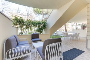 Apartment, 2 Bedrooms, Patio, Ground Floor | Garden view
