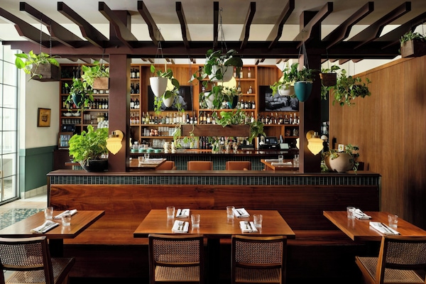 Cocktail bar