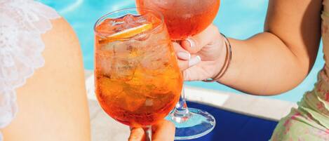 Bar en bord de piscine
