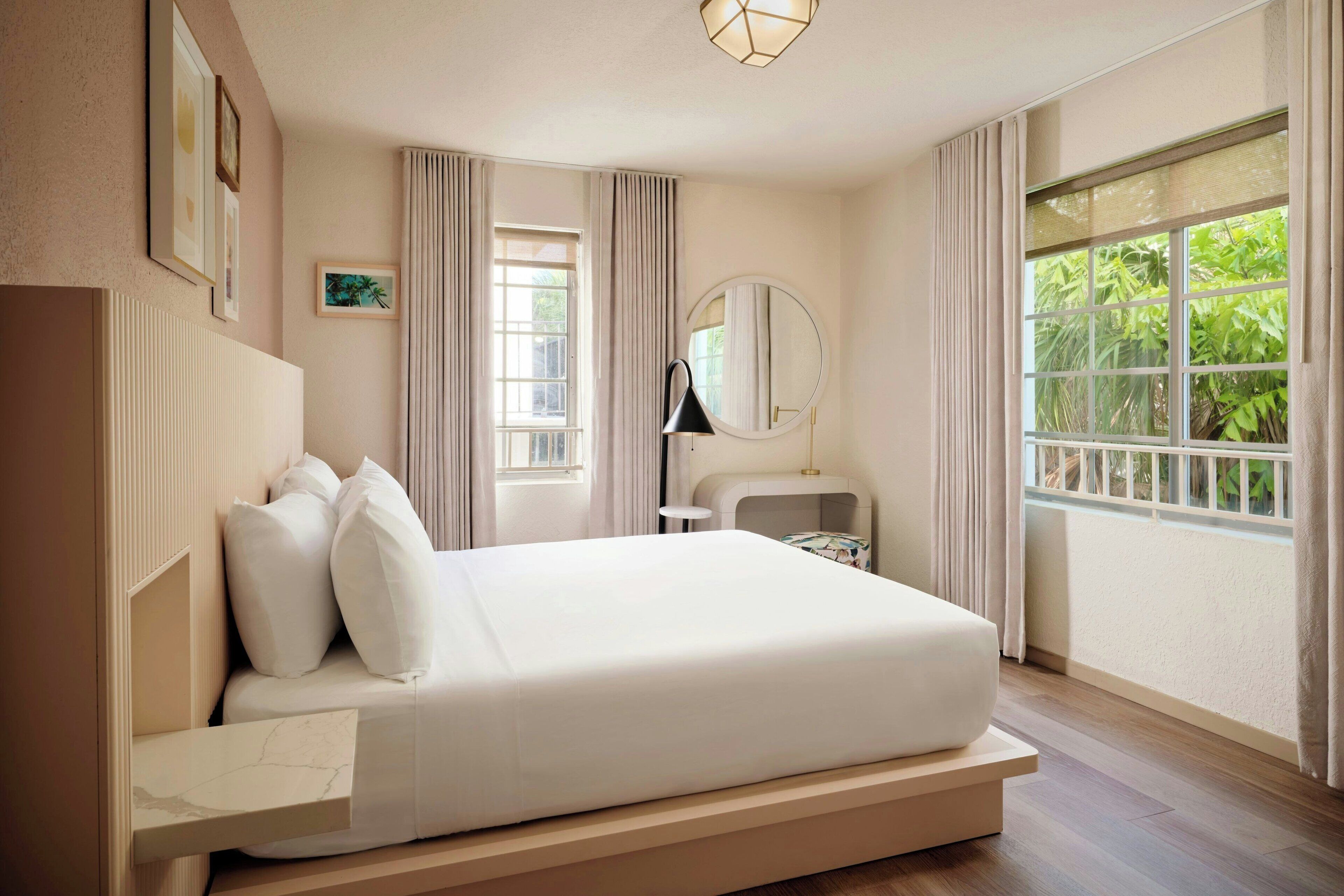 룸, 킹사이즈침대 1개 | 저자극성 침구, 객실 내 금고, 암막 커튼, 다리미/다리미판