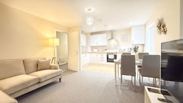 Executive Apartment, Ensuite | Lounge