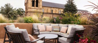 Cozy King Bed | Free Breakfast & Pet Friendly