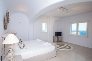 7 bedrooms, iron/ironing board, WiFi, bed sheets