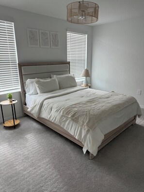 3 bedrooms, iron/ironing board, WiFi, bed sheets