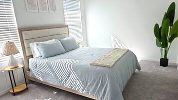 3 bedrooms, iron/ironing board, WiFi, bed sheets