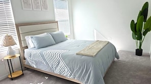 3 bedrooms, iron/ironing board, WiFi, bed sheets