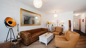 Apartment | Living room