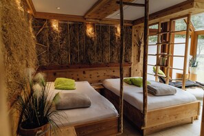 Sauna, steam room, Turkish bath/hammam, hot stone massages