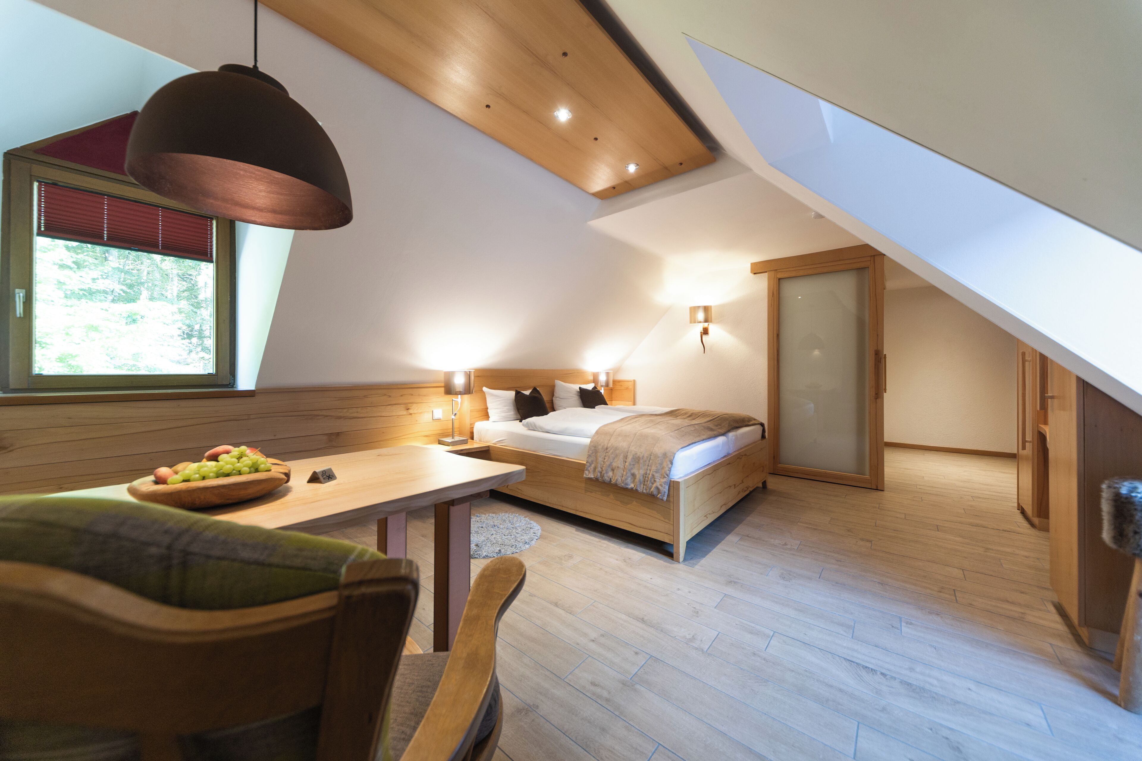 Basic Double Room | In-room safe, WiFi (free), bed sheets