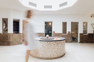 Sauna, steam room, Turkish bath, hot stone massages