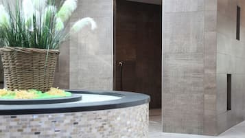 Sauna, steam room, Turkish bath/hammam, hot stone massages