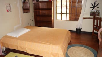 4 Schlafzimmer, Bügeleisen/Bügelbrett, WLAN, Bettwäsche