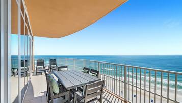 Condo, 4 Bedrooms | Outdoor dining