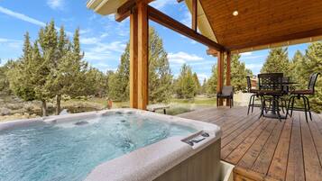 Rumah, 4 kamar tidur | Tempat makan outdoor