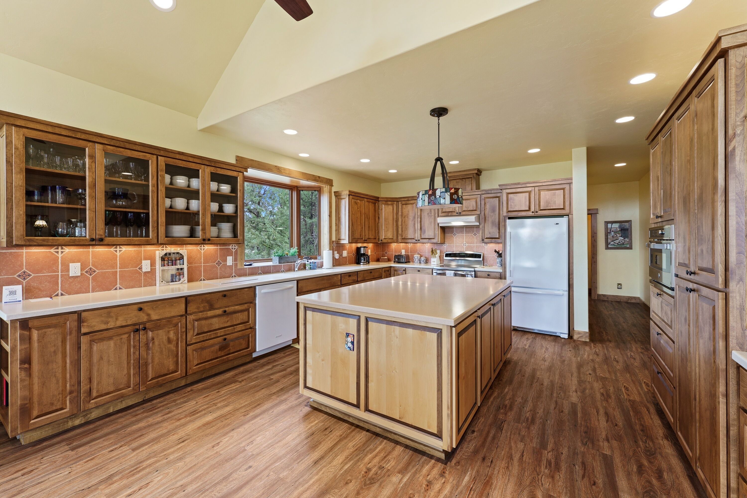 Rumah, 4 kamar tidur | Dapur pribadi | Lemari es, oven, mesin pembuat kopi/teh, dan pemanggang roti