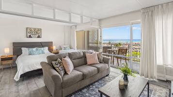 Apartment, 1 Bedroom | Living area