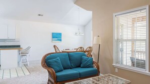 TV - 5 Min Walk to Nags Head Beach, Centrally Located! (Nags Head)
