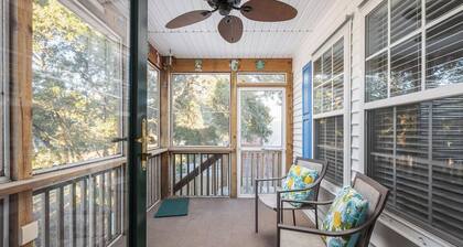 5 Min Walk to Nags Head Beach & Centrally Located!