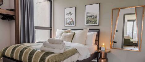 2 bedrooms, iron/ironing board, WiFi, bed sheets