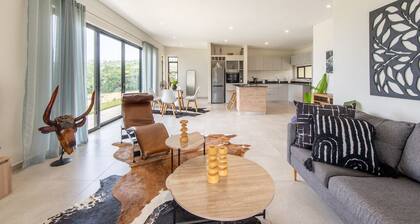 Work. Relax. Thrive. Your Digital Nomad Retreat in Serenity Hills