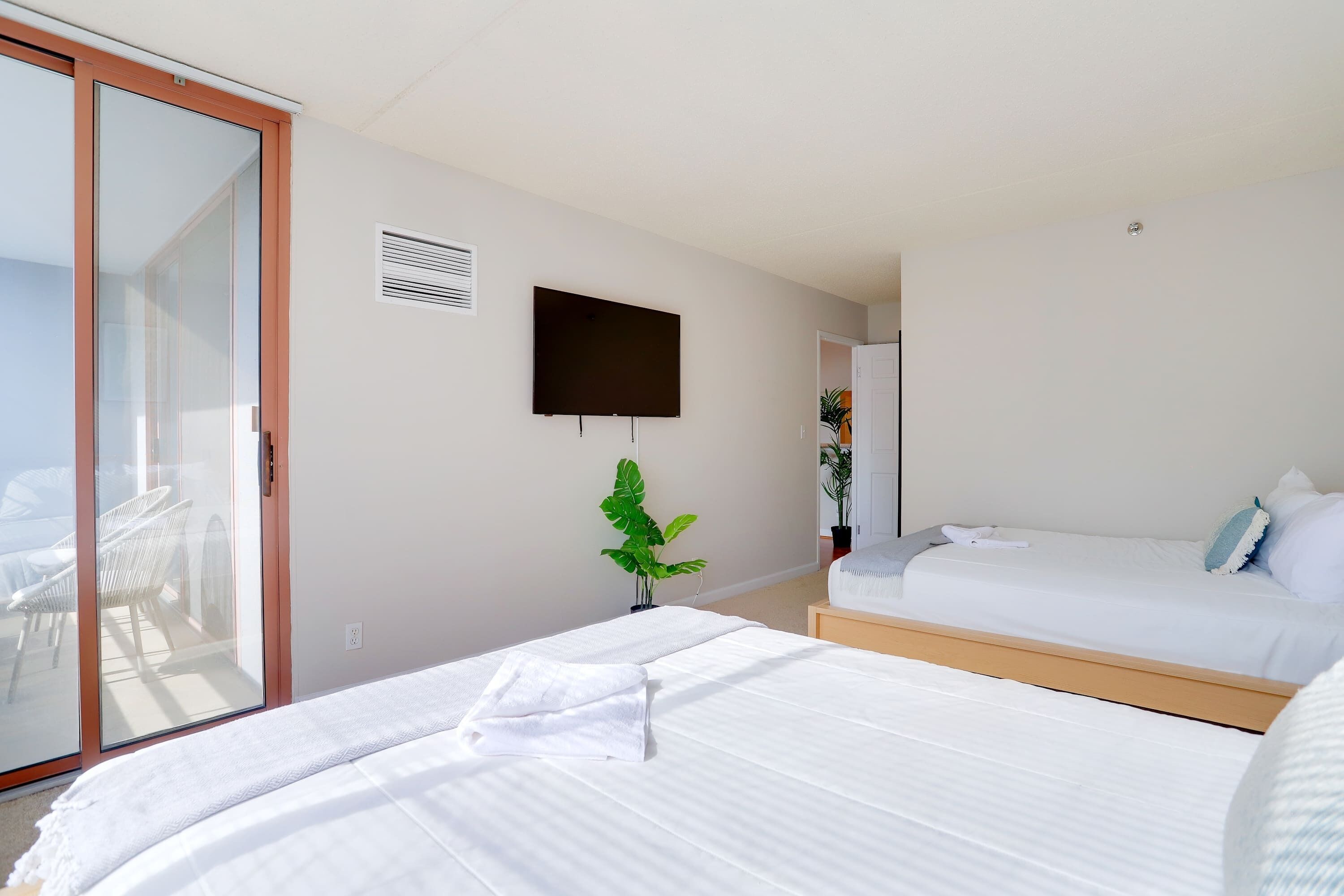 2 bedrooms, desk, iron/ironing board, WiFi