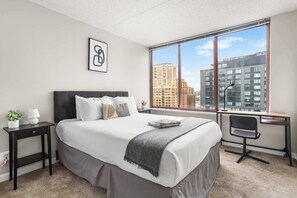 2 bedrooms, desk, iron/ironing board, WiFi