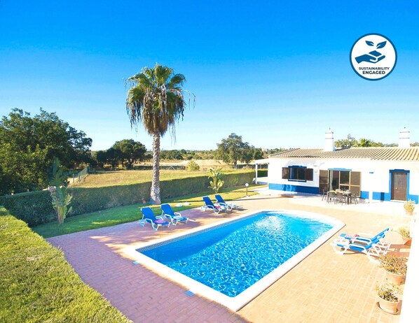 Villa | Kolam renang | Kolam renang tertutup, kolam renang terbuka 