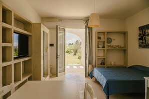 Comfort Studio, Pool View | Free WiFi - Villa Del Ponente Otranto (Otranto)