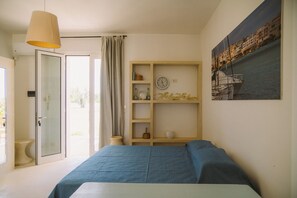 Studio – comfort, bassengutsikt | Wi-fi (inkludert)