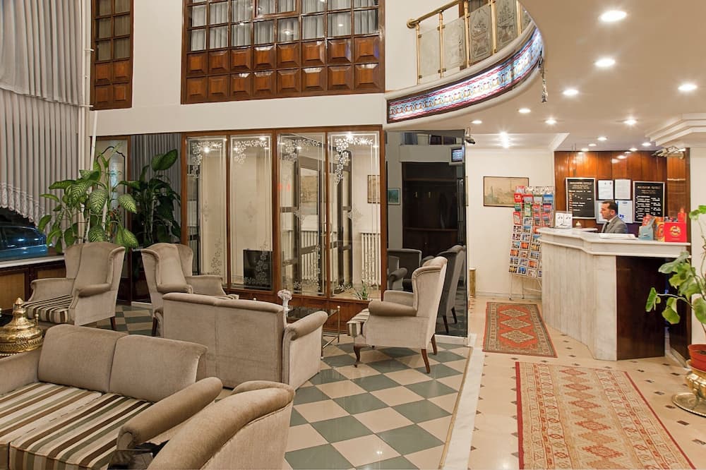 Avlonya Hotel