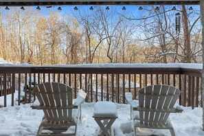 Signature Condo, 2 Bedrooms, Fireplace, Mountainside | Terrace/patio