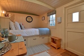 1 habitación, wifi y ropa de cama