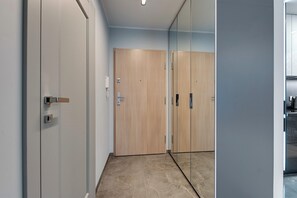 Design Apartment | Hypo-allergenic bedding, individually decorated, individually furnished - Seaside Przystań Letnica by Downtown Apartments (Gdansk)