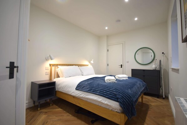 2 Schlafzimmer, Bügeleisen/Bügelbrett, Internetzugang, Bettwäsche