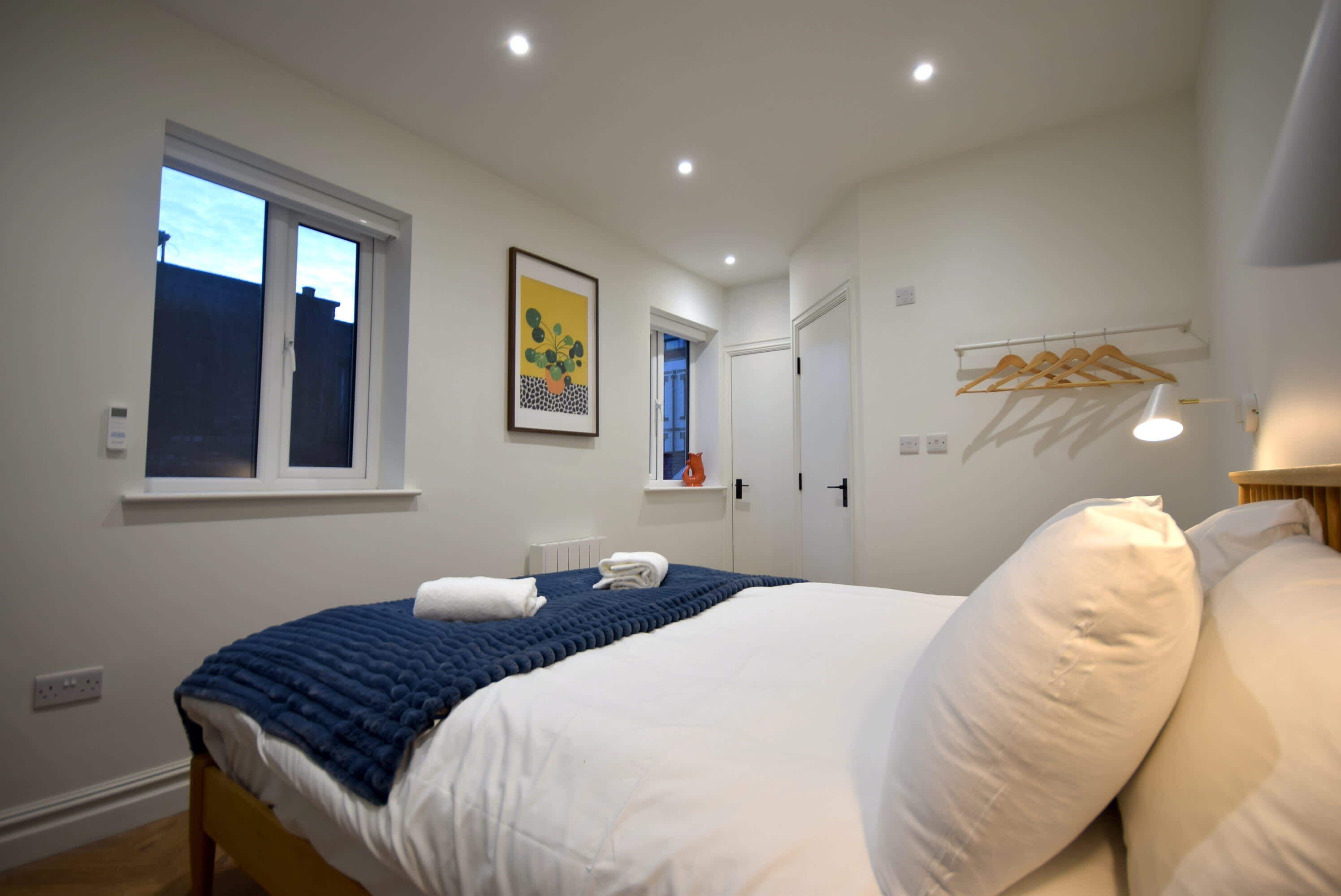 2 間睡房、熨斗/熨衫板、上網、床單