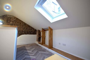 Interior - CITYeSCAPE - 2BR, Top Floor, Penthouse, NQ (Greater Manchester)