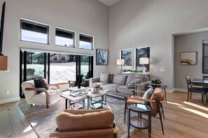 Smart-tv och eldstad