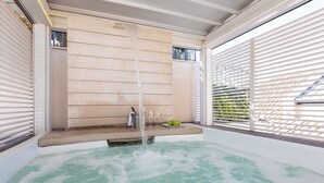 Bathtub spa pribadi