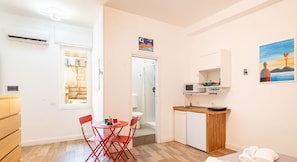 Deluxe Triple Room | Soundproofing, free WiFi