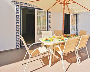 Apartment | Outdoor dining - Apartment Paphos for 4 People (Albufeira)