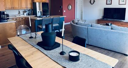 Sundown Sanctuary by Mesquite Vacation Rentals near Jensen Trailhead Park with $510 free daily activities!