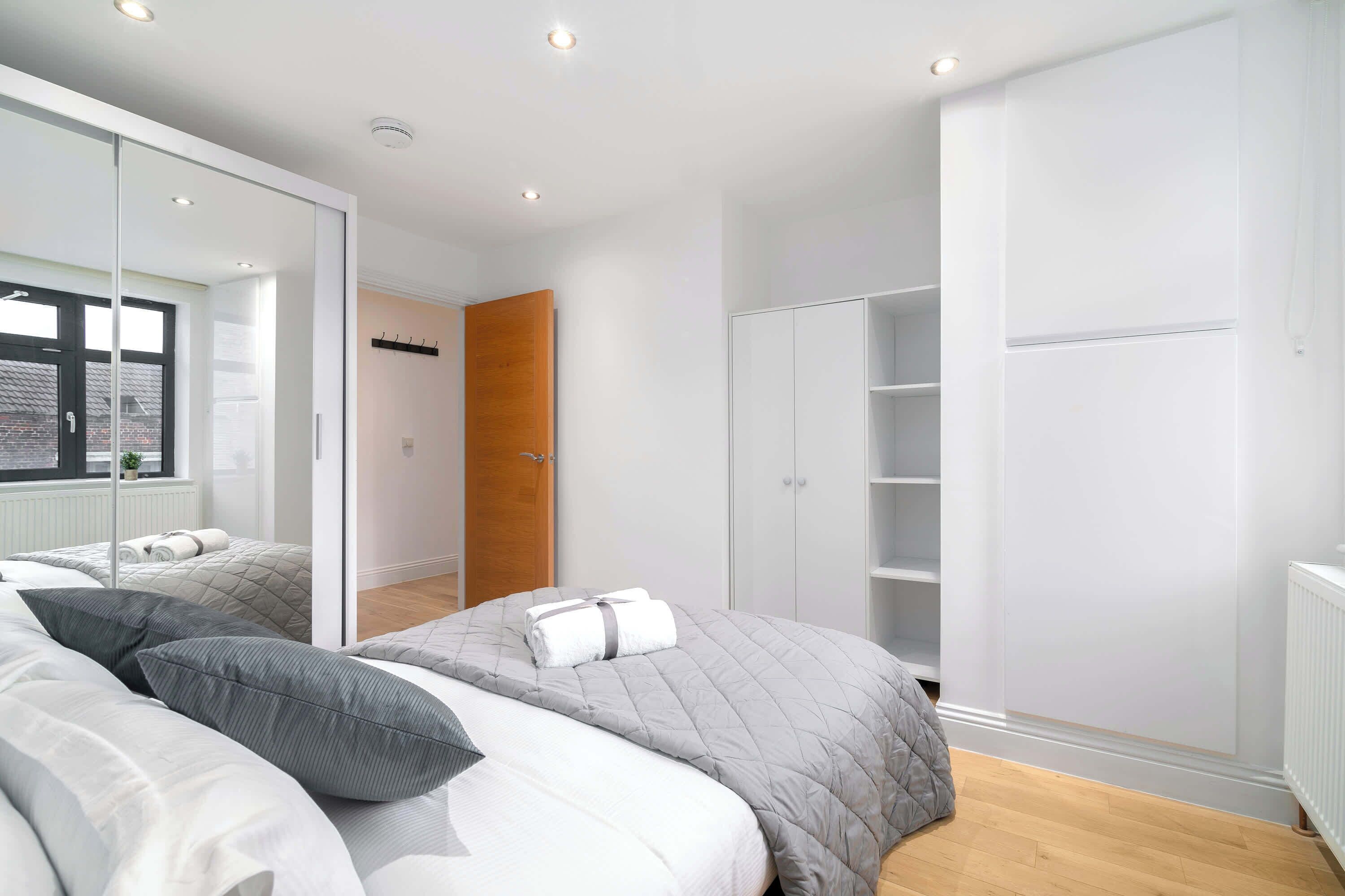 2 bedrooms, iron/ironing board, travel cot, free WiFi